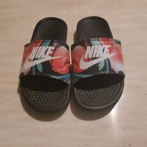 Nike slides